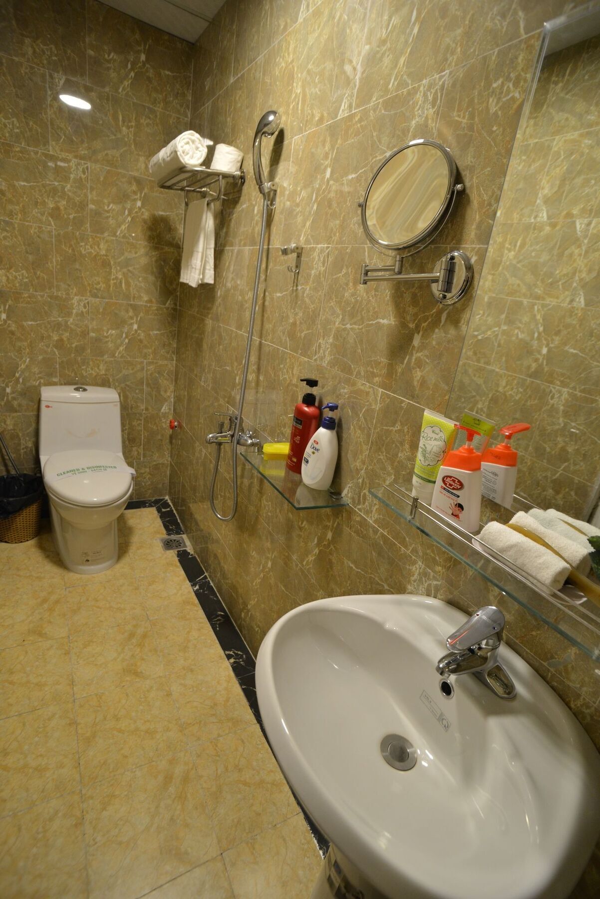 A25 Hotel - 185 Lò Đúc Hanoi Esterno foto